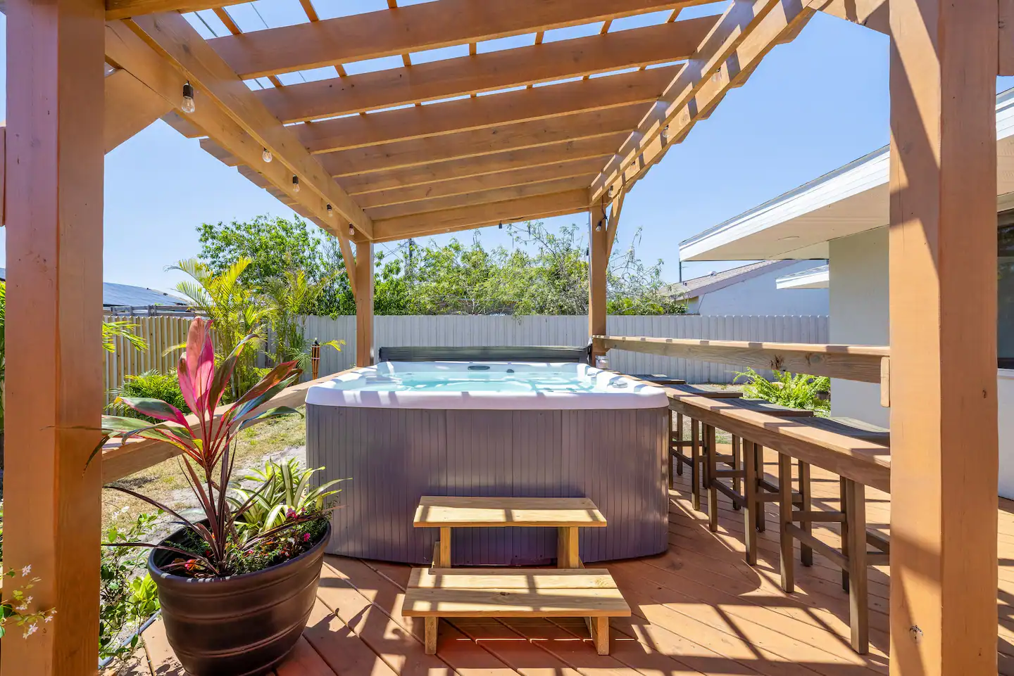 Palm Paradise | Hot Tub Haven